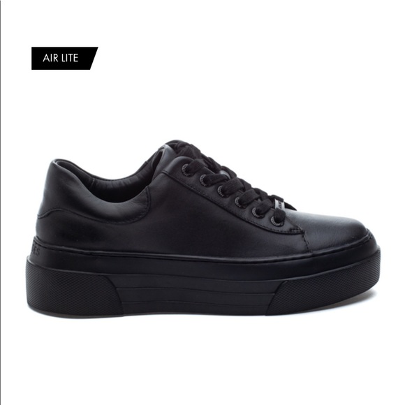 J/SLIDES Shoes - NWT J/SLIDES AMANDA Black/Black Leather